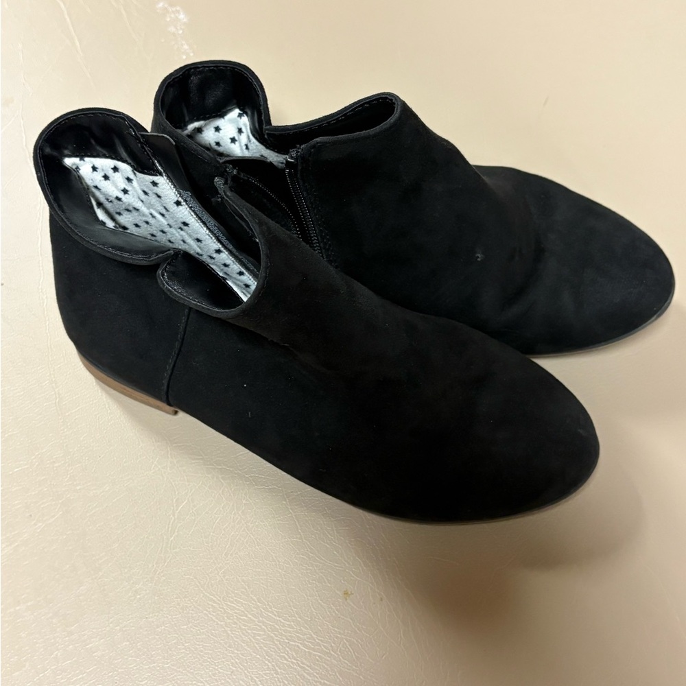 Girls' Side Zip-Up Ankle Fashion Boots - Cat & Jack Black Size 3